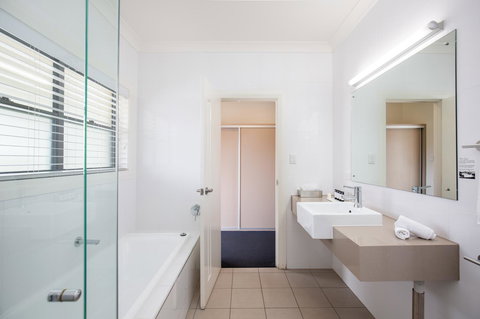 The Barn Accommodation - ACT Tourism 33