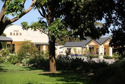 The Barn Accommodation - ACT Tourism 4