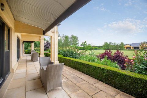 The Barn Accommodation - ACT Tourism 27