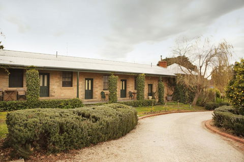 The Rising Sun Hotel - ACT Tourism 6