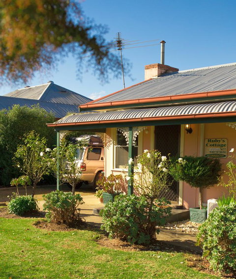 Ruby\'s Cottage - ACT Tourism 0
