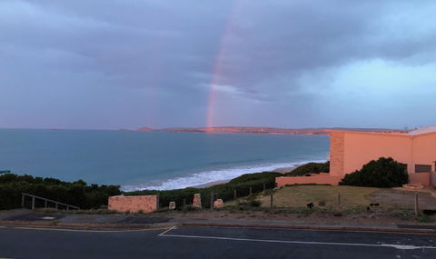 Southern Sands\' Beachfront Apartment - ACT Tourism 18