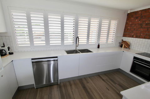 Southern Sands\' Beachfront Apartment - ACT Tourism 8