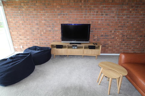 Southern Sands\' Beachfront Apartment - ACT Tourism 3