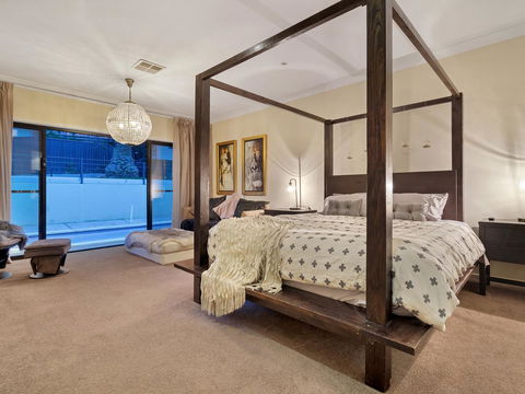 City-Barossa Gateway - ACT Tourism 0