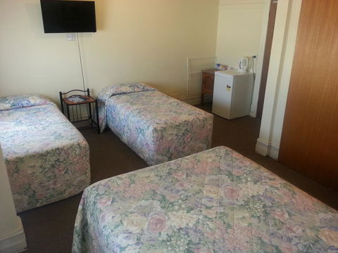 Sonbern Lodge Motel - ACT Tourism 31