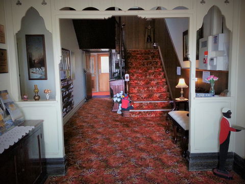 Sonbern Lodge Motel - ACT Tourism 7