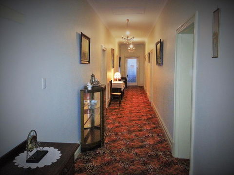 Sonbern Lodge Motel - ACT Tourism 8