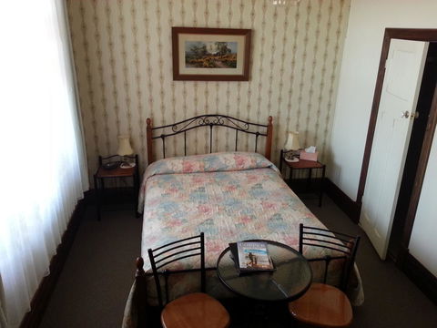 Sonbern Lodge Motel - ACT Tourism 3