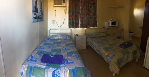 A1Cabins - ACT Tourism 4