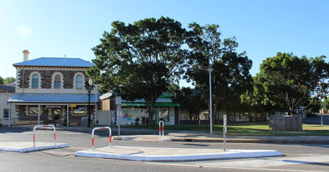 Royal Exchange Hotel - ACT Tourism 9