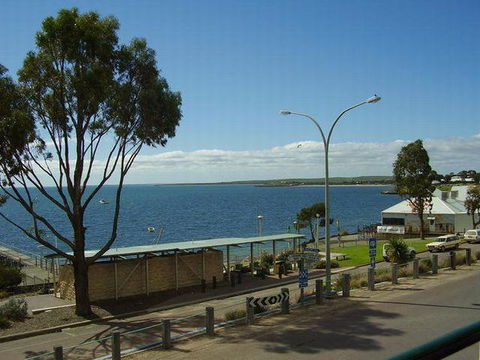 Streaky Bay Hotel Motel - ACT Tourism 0