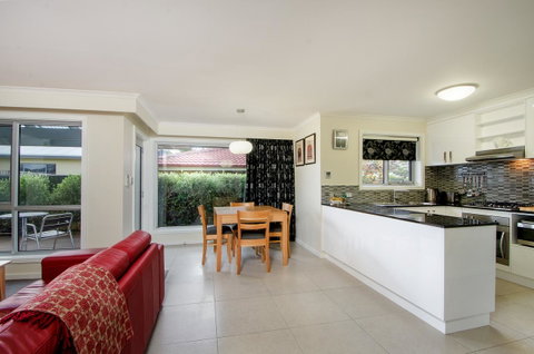 City One Apartment - ACT Tourism 1