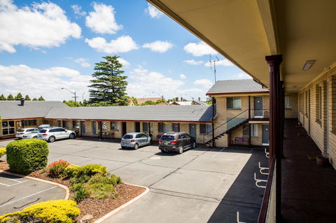 Lilac City Motor Inn & Steakhouse - ACT Tourism 23