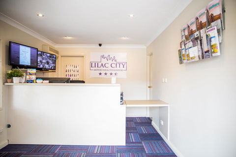 Lilac City Motor Inn & Steakhouse - ACT Tourism 14