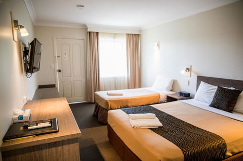 Lilac City Motor Inn & Steakhouse - ACT Tourism 30