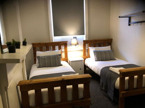 Cornwall Hotel - ACT Tourism 14