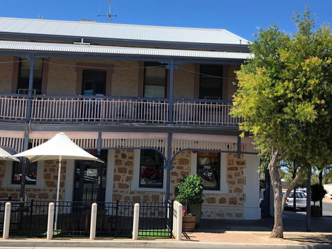 Cornwall Hotel - ACT Tourism 1