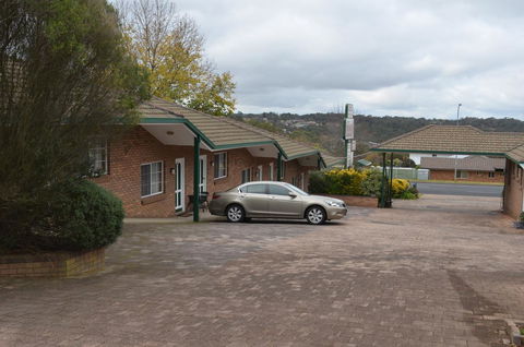 Deer Park Motor Inn Armidale - ACT Tourism 21