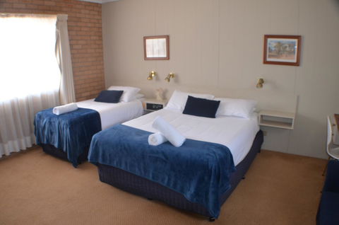Deer Park Motor Inn Armidale - ACT Tourism 2