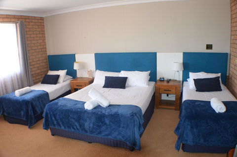 Deer Park Motor Inn Armidale - ACT Tourism 10