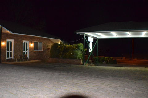 Deer Park Motor Inn Armidale - ACT Tourism 17