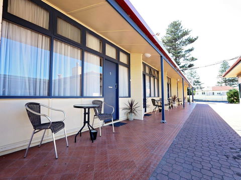 Robe Central Motel - ACT Tourism 24