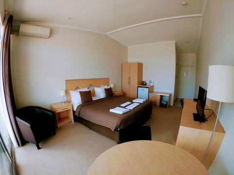 Highway One Motel - ACT Tourism 11