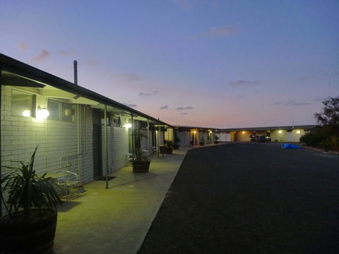 Highway One Motel - ACT Tourism 32