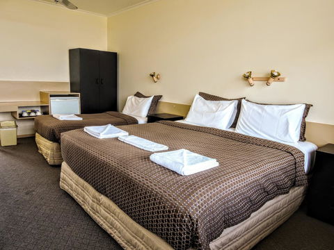 Highway One Motel - ACT Tourism 26