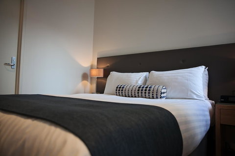 Mawson Lakes Hotel - ACT Tourism 2