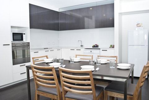 Mawson Lakes Hotel - ACT Tourism 9