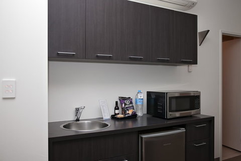 Mawson Lakes Hotel - ACT Tourism 33