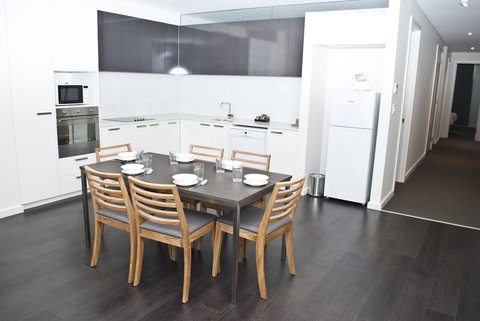 Mawson Lakes Hotel - ACT Tourism 11