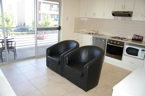 Mawson Lakes Hotel - ACT Tourism 29