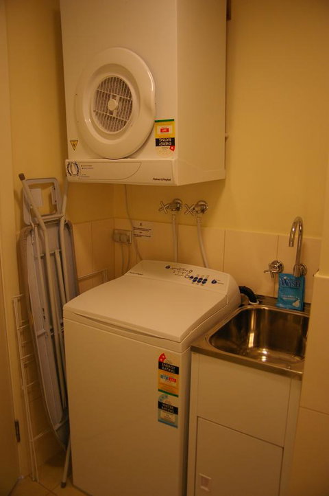 Mawson Lakes Hotel - ACT Tourism 30