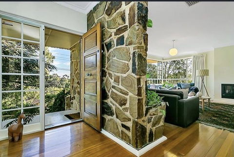 Stunning House With Beautiful Entertainment Area!! - ACT Tourism 0