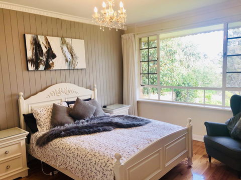 Stunning House With Beautiful Entertainment Area!! - ACT Tourism 2