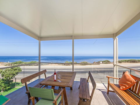 Pearl By The Sea - ACT Tourism 0