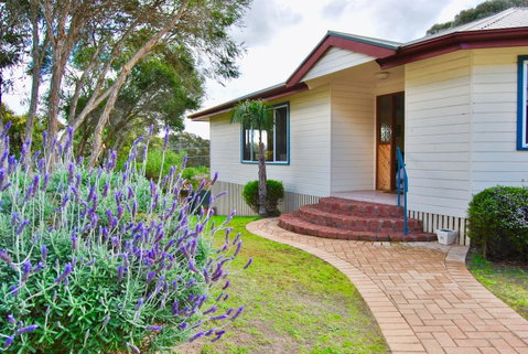 Annie\'s Balquhidder Cottage - ACT Tourism 0