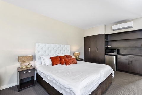 Robe Marina Accommodation - ACT Tourism 11