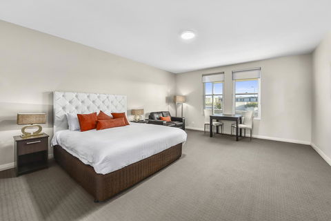 Robe Marina Accommodation - ACT Tourism 9
