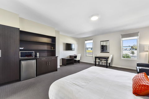 Robe Marina Accommodation - ACT Tourism 13