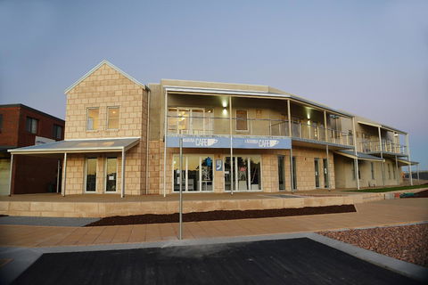 Robe Marina Accommodation - ACT Tourism 33