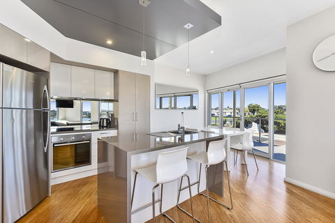 Robe Marina Accommodation - ACT Tourism 21