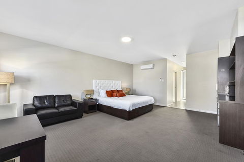 Robe Marina Accommodation - ACT Tourism 12