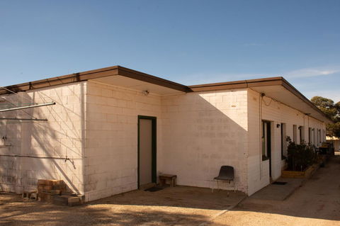 Kimba Units - ACT Tourism 18
