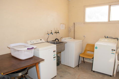 Kimba Units - ACT Tourism 1