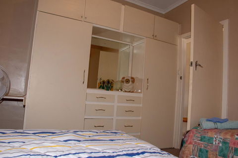 Kimba Units - ACT Tourism 12