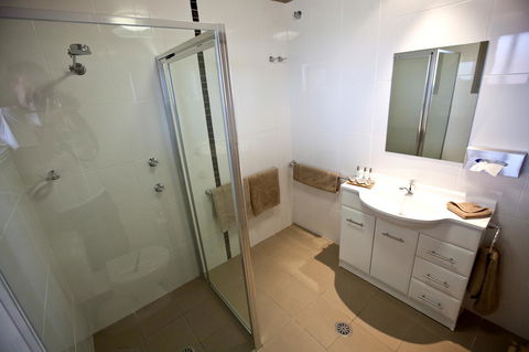 Cattlemans Country Motor Inn & Serviced Apartments - ACT Tourism 6